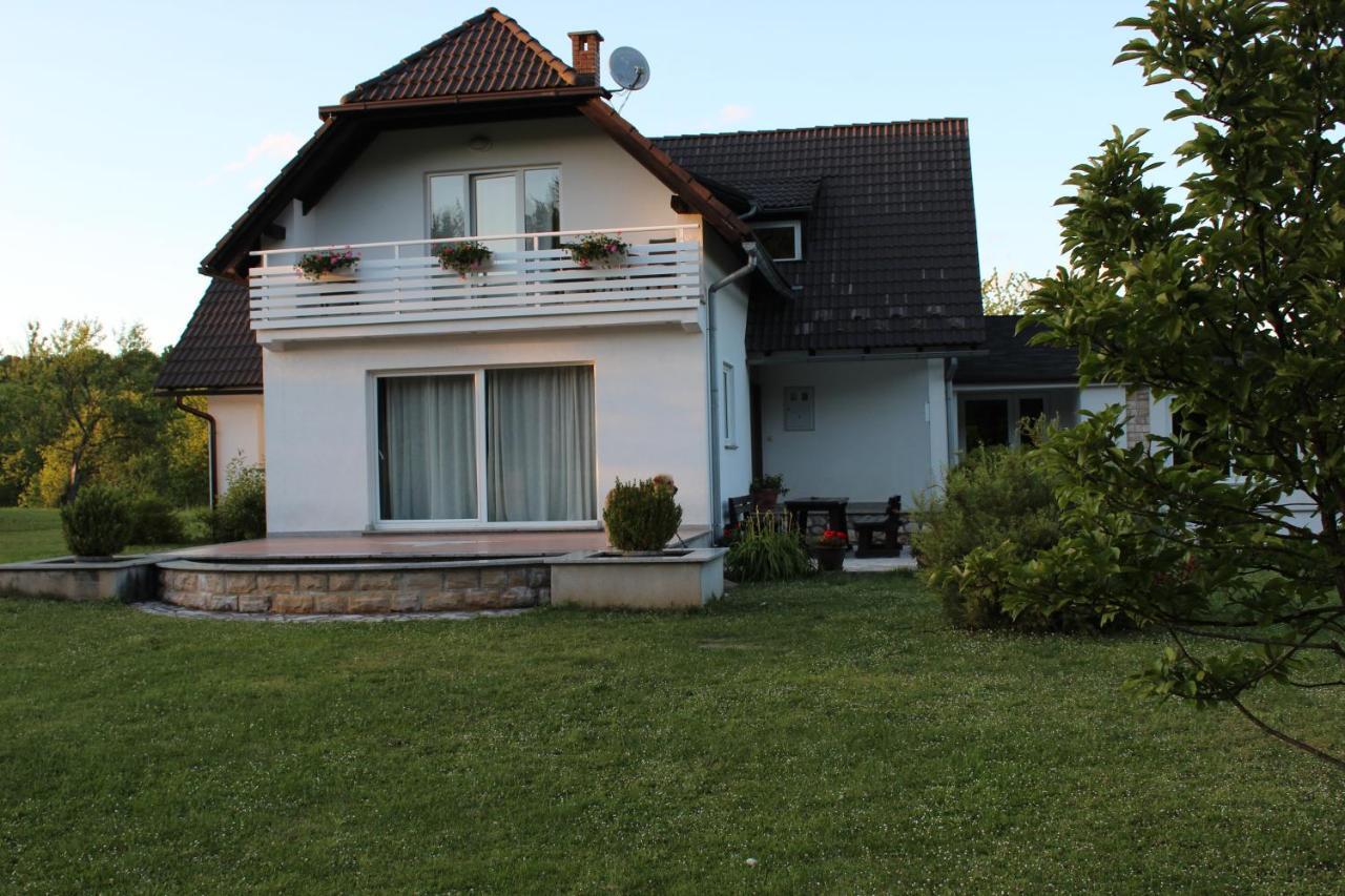 Bed and Breakfast House Biba & Leona Rastovača Esterno foto