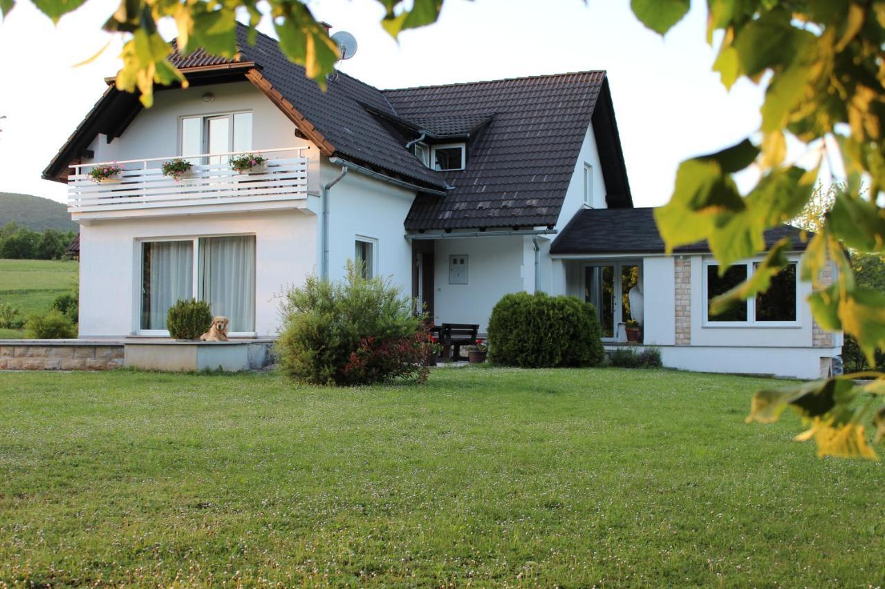 Bed and Breakfast House Biba & Leona Rastovača Esterno foto